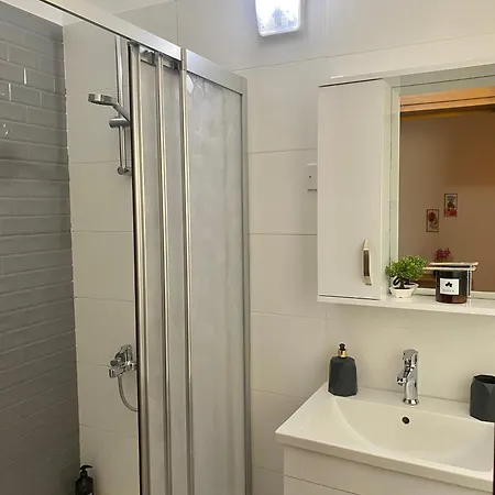 Lavender Homes, Walled *