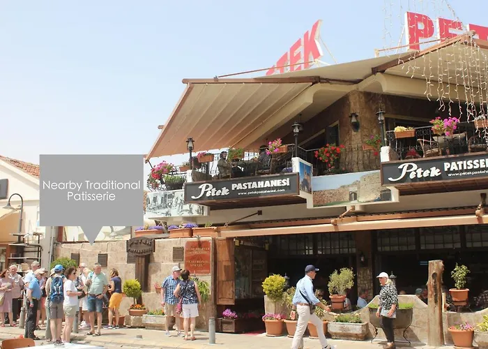 Lavender Homes, Walled *