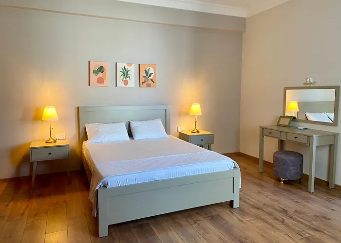 Lavender Homes, Walled *